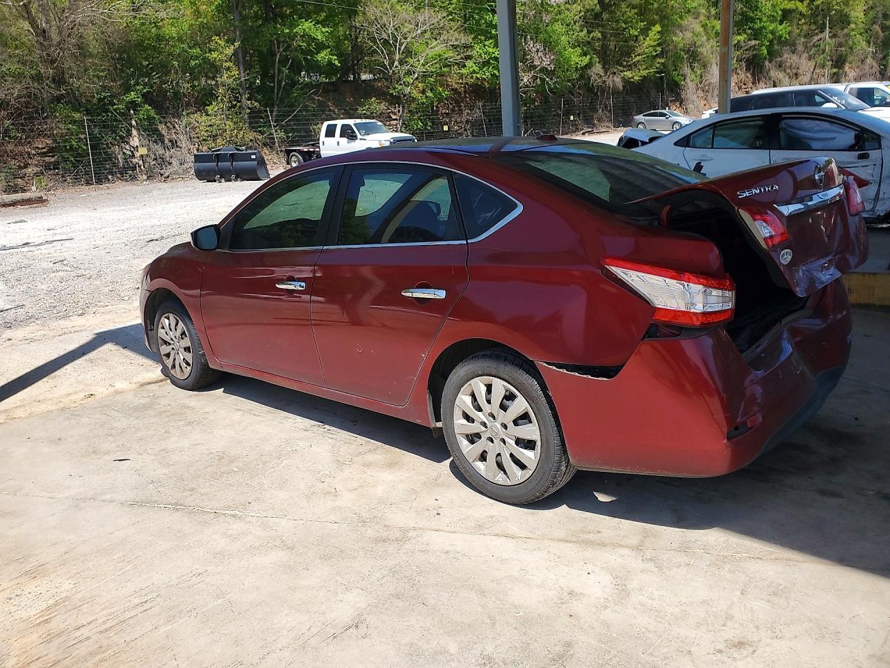 2015 Nissan Sentra S - Фото 2