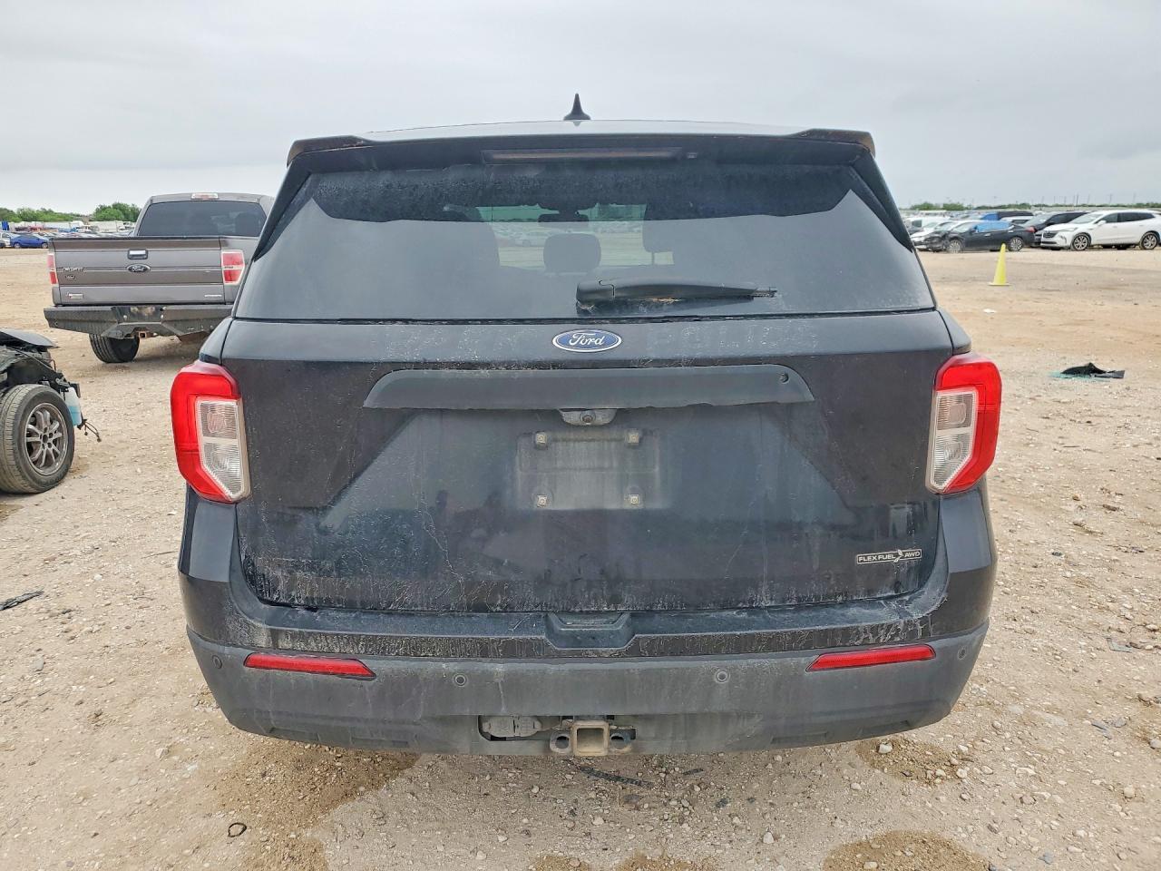 2020 Ford Explorer Police Interceptor - Image 6