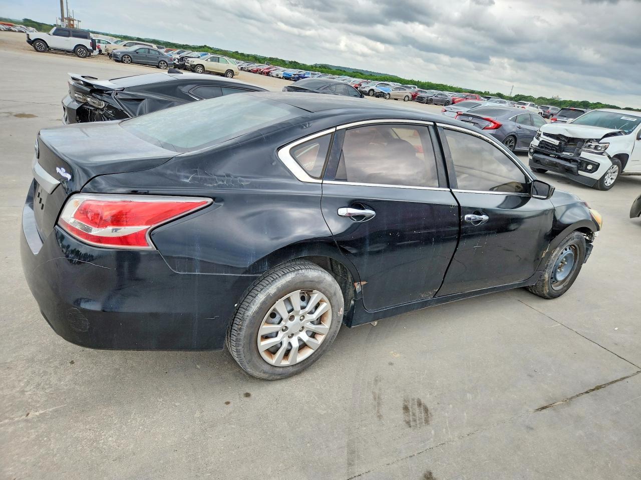 2015 Nissan Altima 2.5 S - Image 3