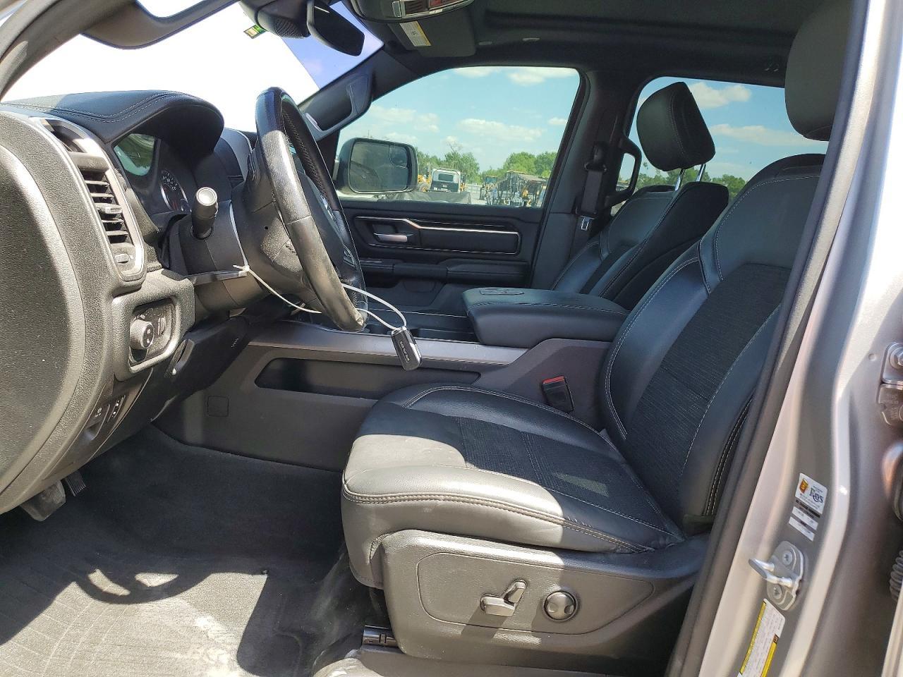2022 Ram 1500 Sport - Фото 7