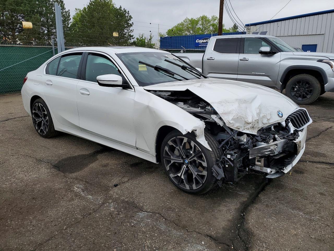 2026 BMW 330Xi - Фото 4