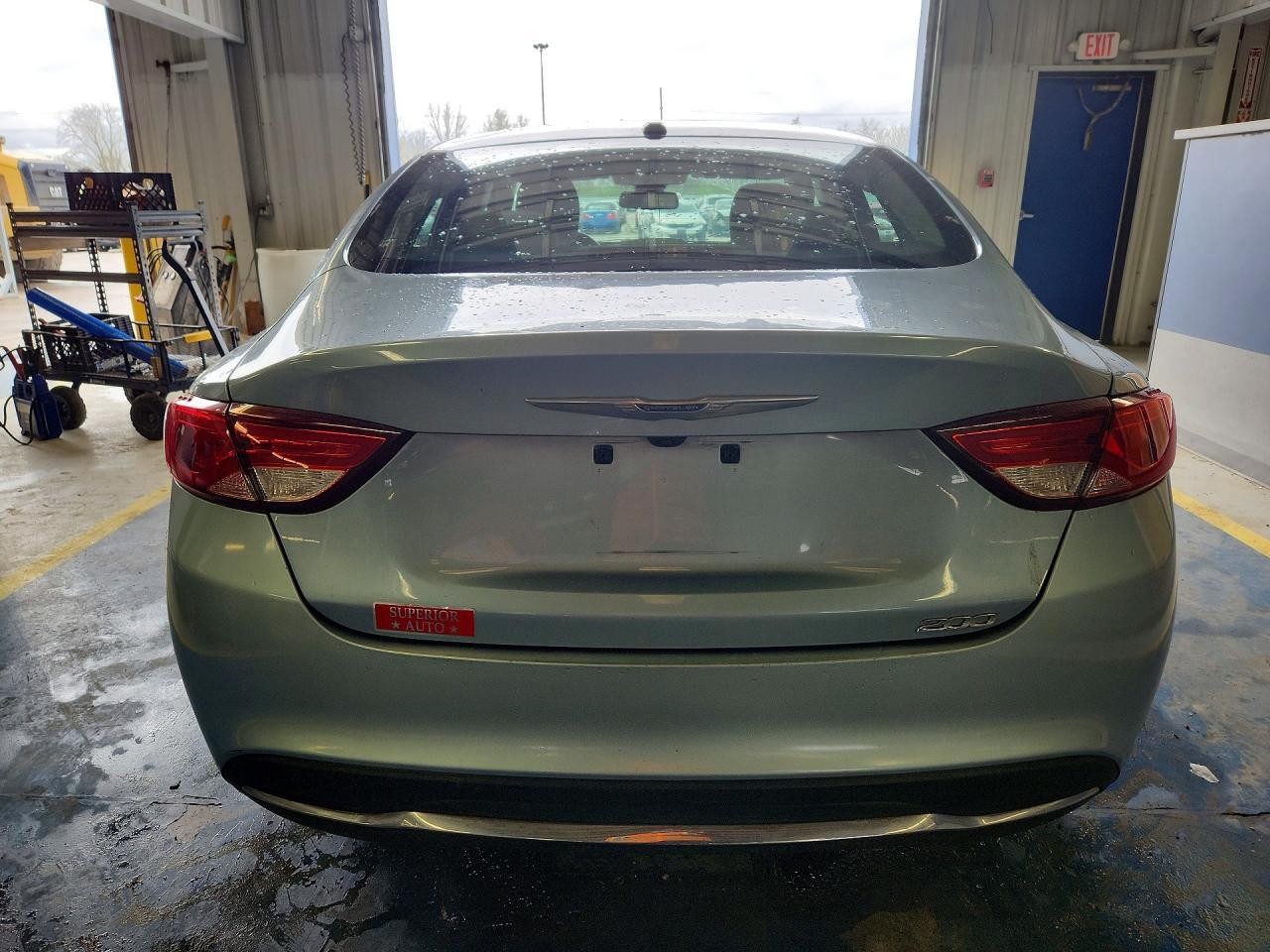 2015 Chrysler 200 Limited - Фото 6