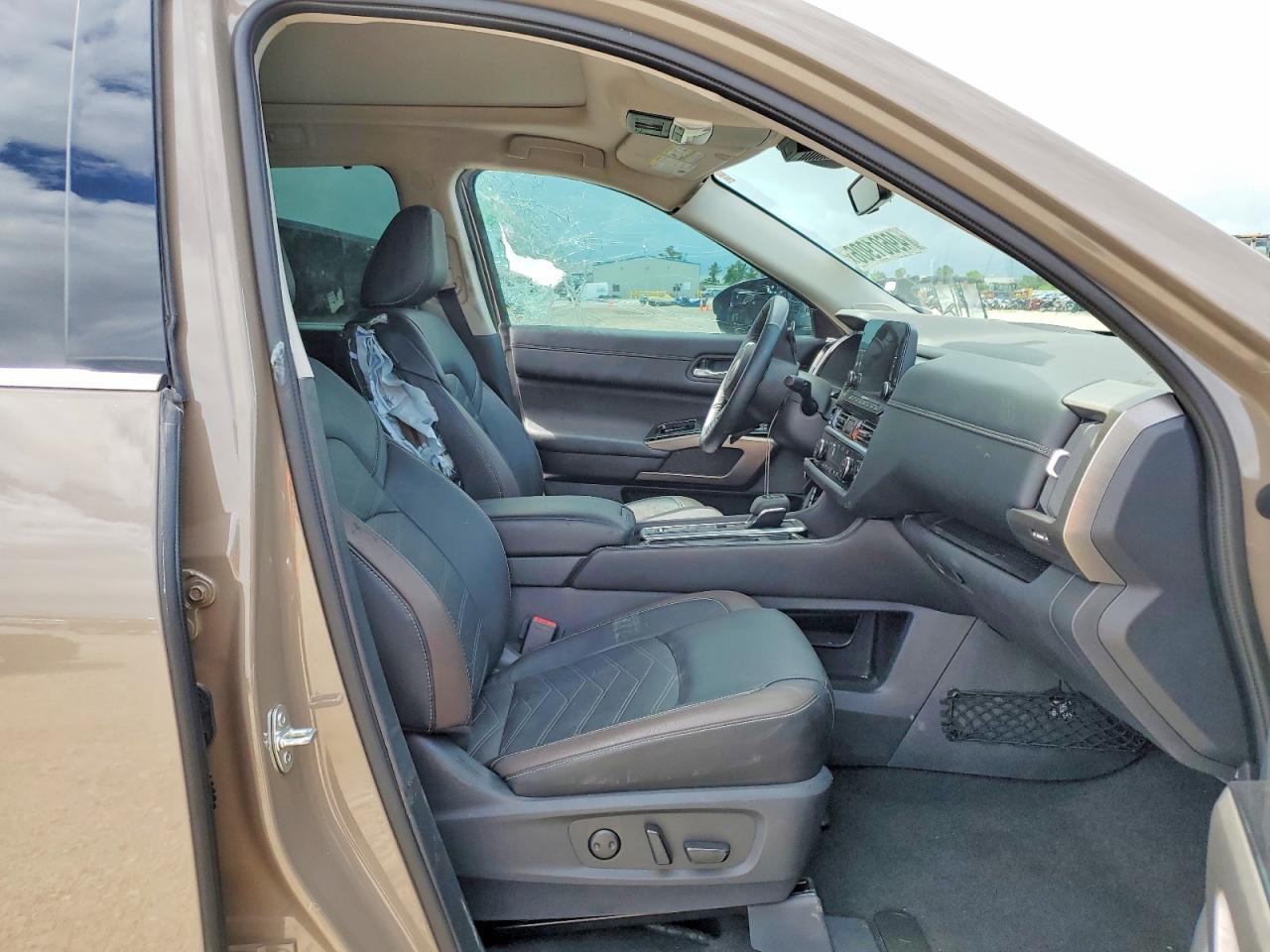 2024 Nissan Pathfinder Platinum - Фото 7