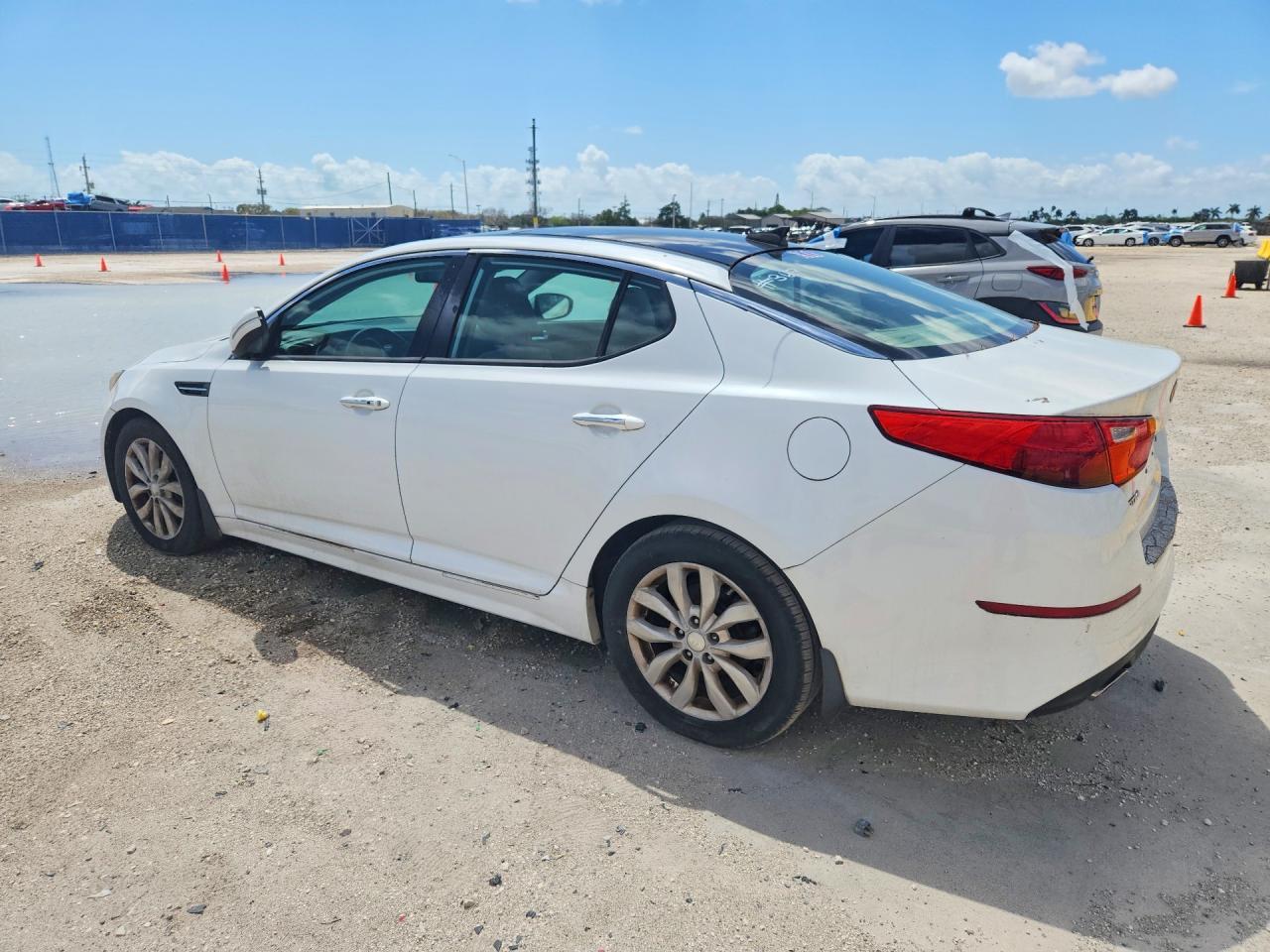 2015 Kia Optima Ex - Image 2