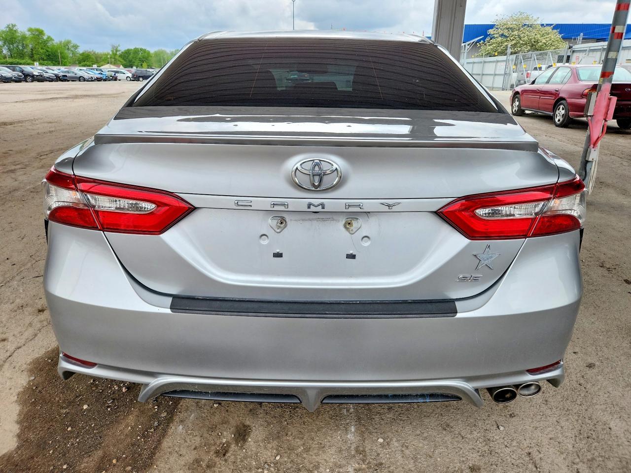 2018 Toyota Camry Se - Фото 6