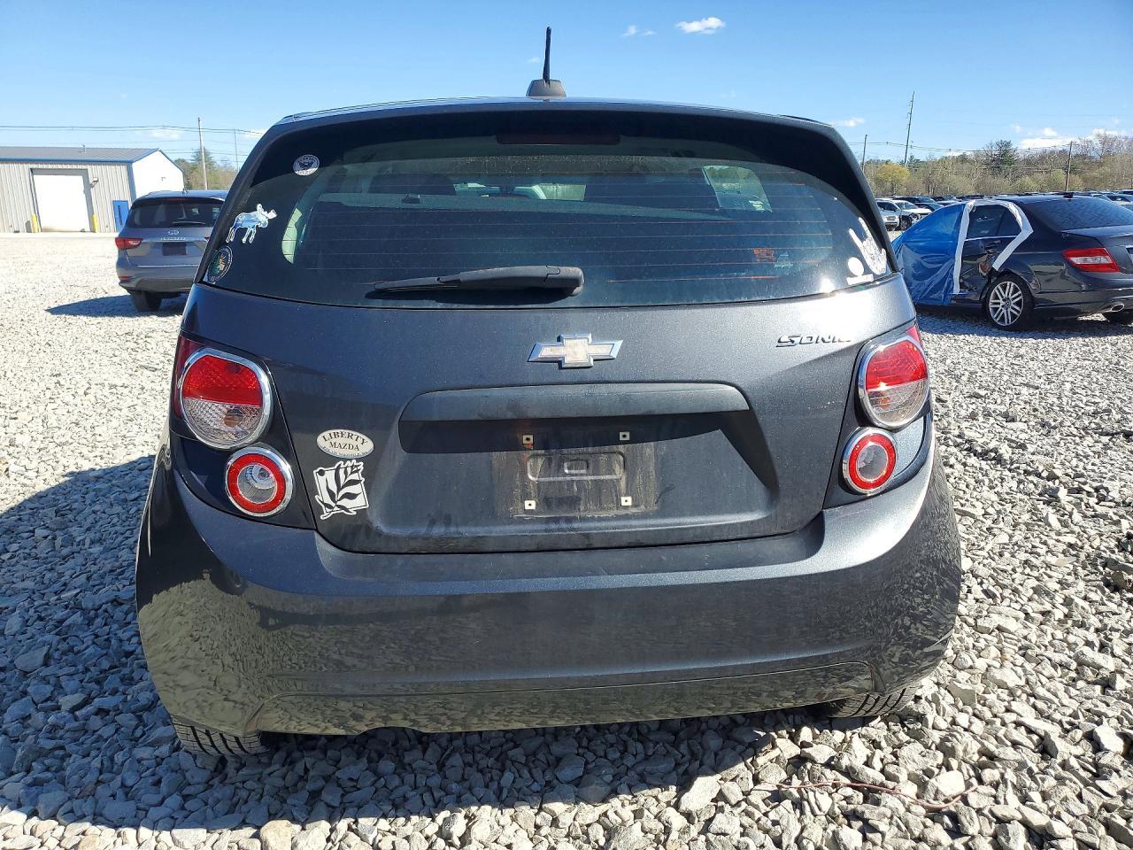 2016 Chevrolet Sonic Ls - Image 6