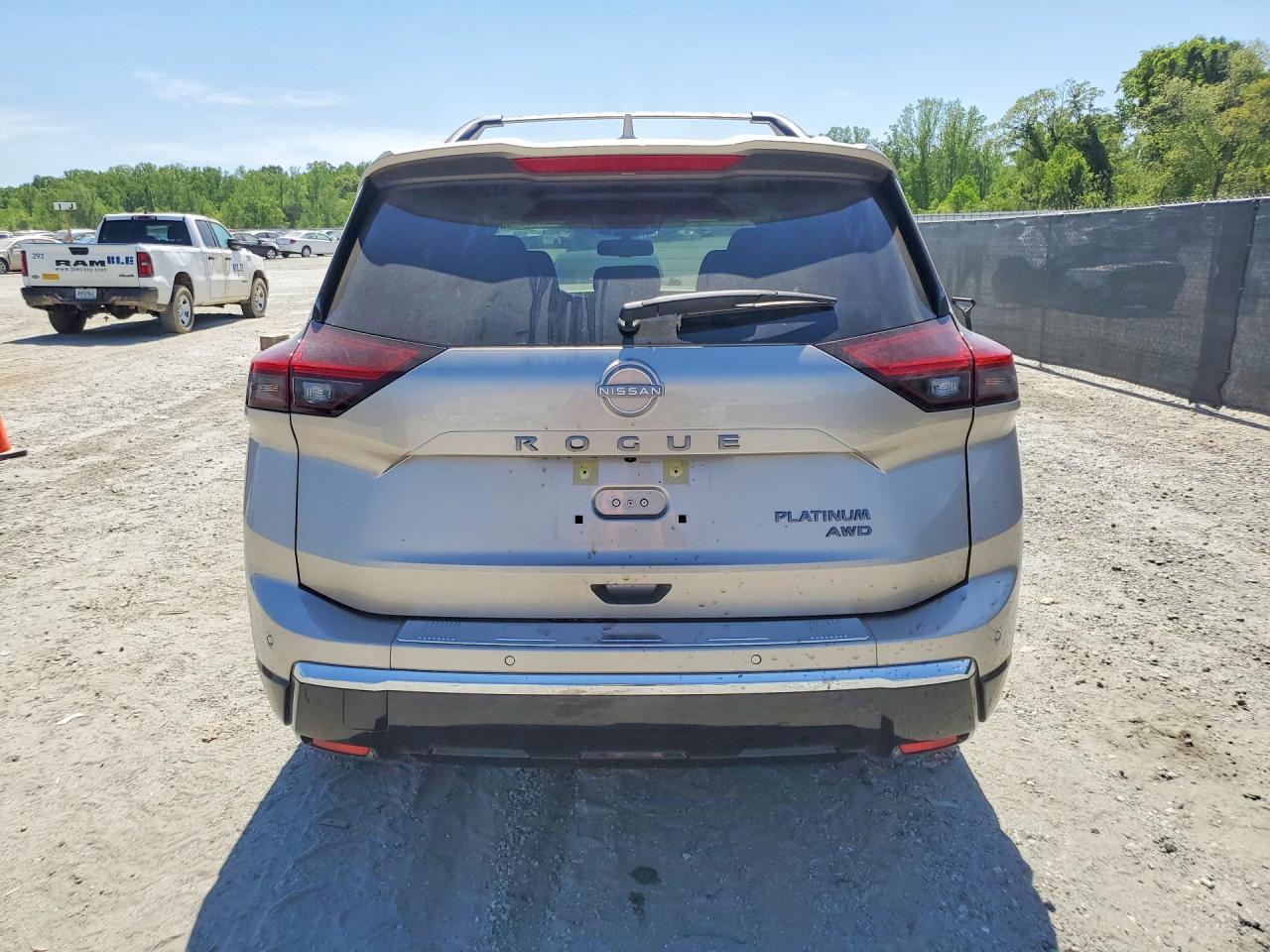2026 Nissan Rogue Platinum - Фото 6