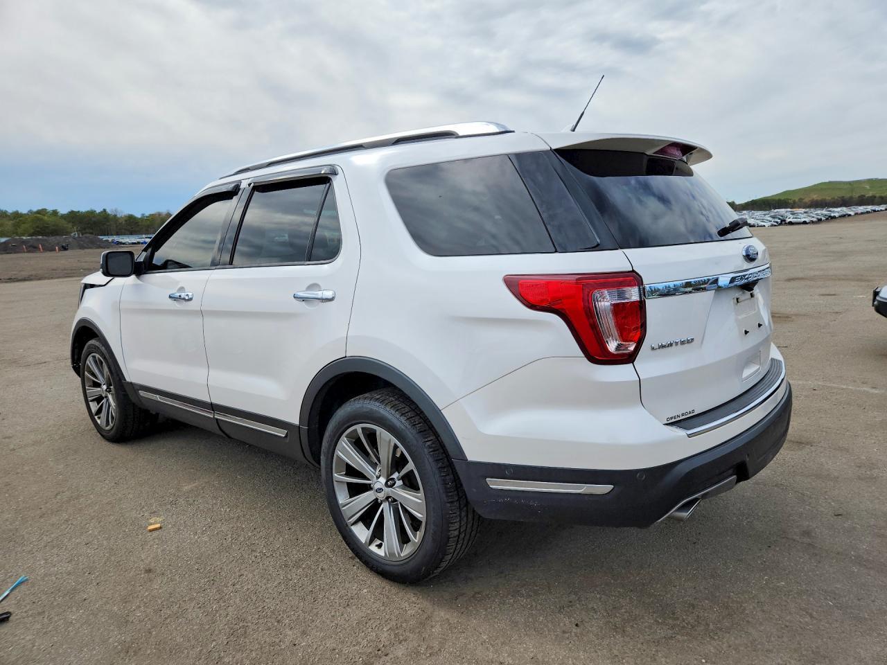 2018 Ford Explorer Limited - Image 2