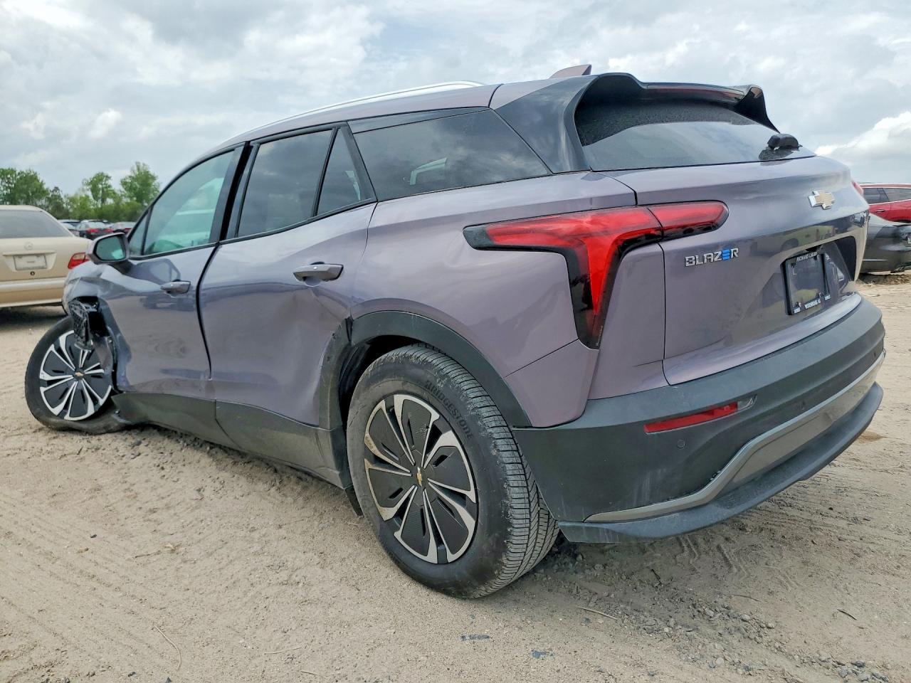 2025 Chevrolet Blazer Lt - Фото 2