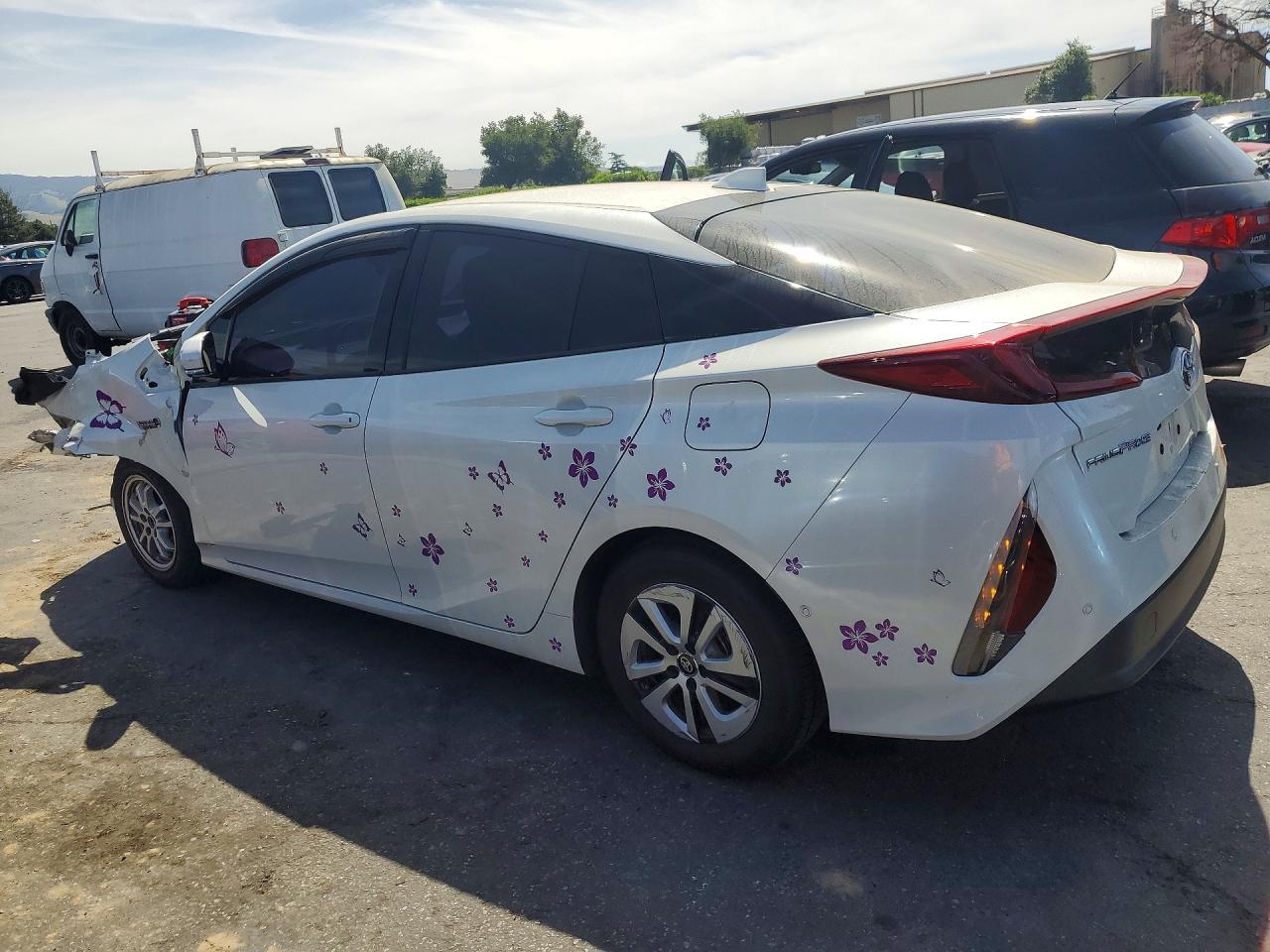 2017 Toyota Prius Prime Advanced - Image 2