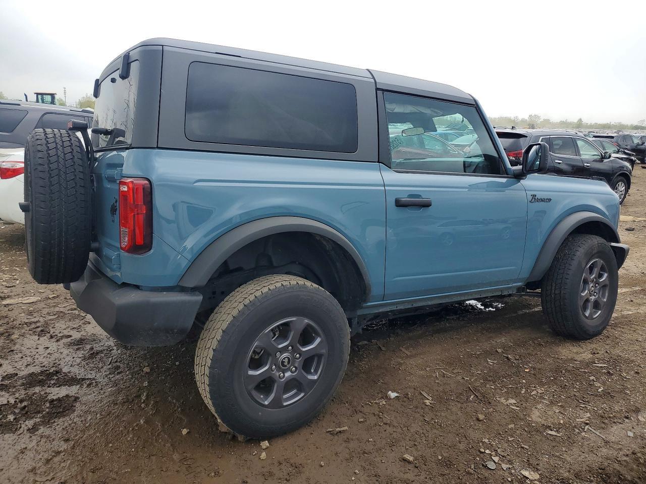 2023 Ford Bronco Base - Фото 3