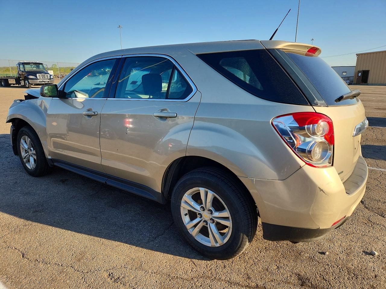 2011 Chevrolet Equinox Ls - Image 2