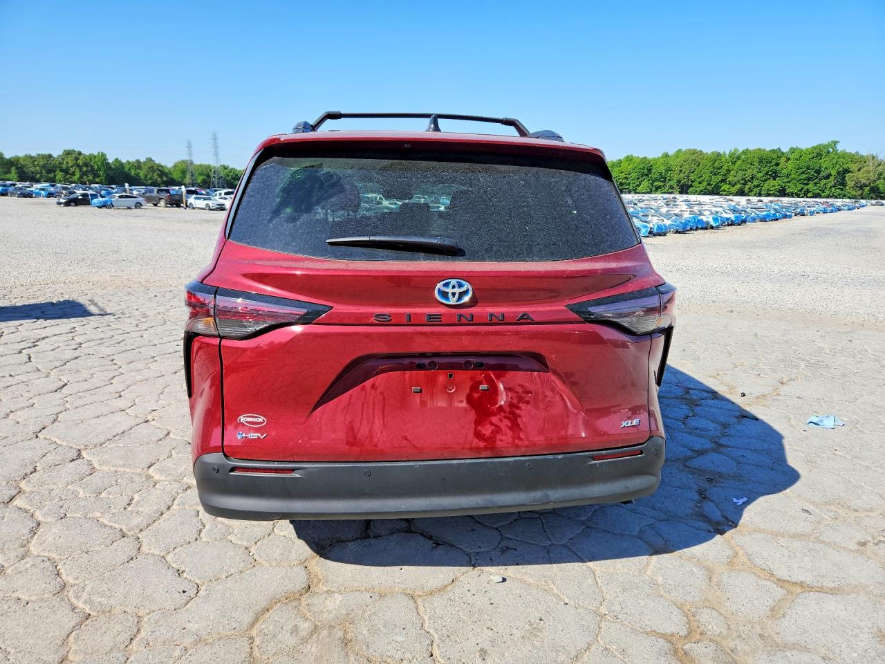 2025 Toyota Sienna Xle 8-Passenger - Image 6