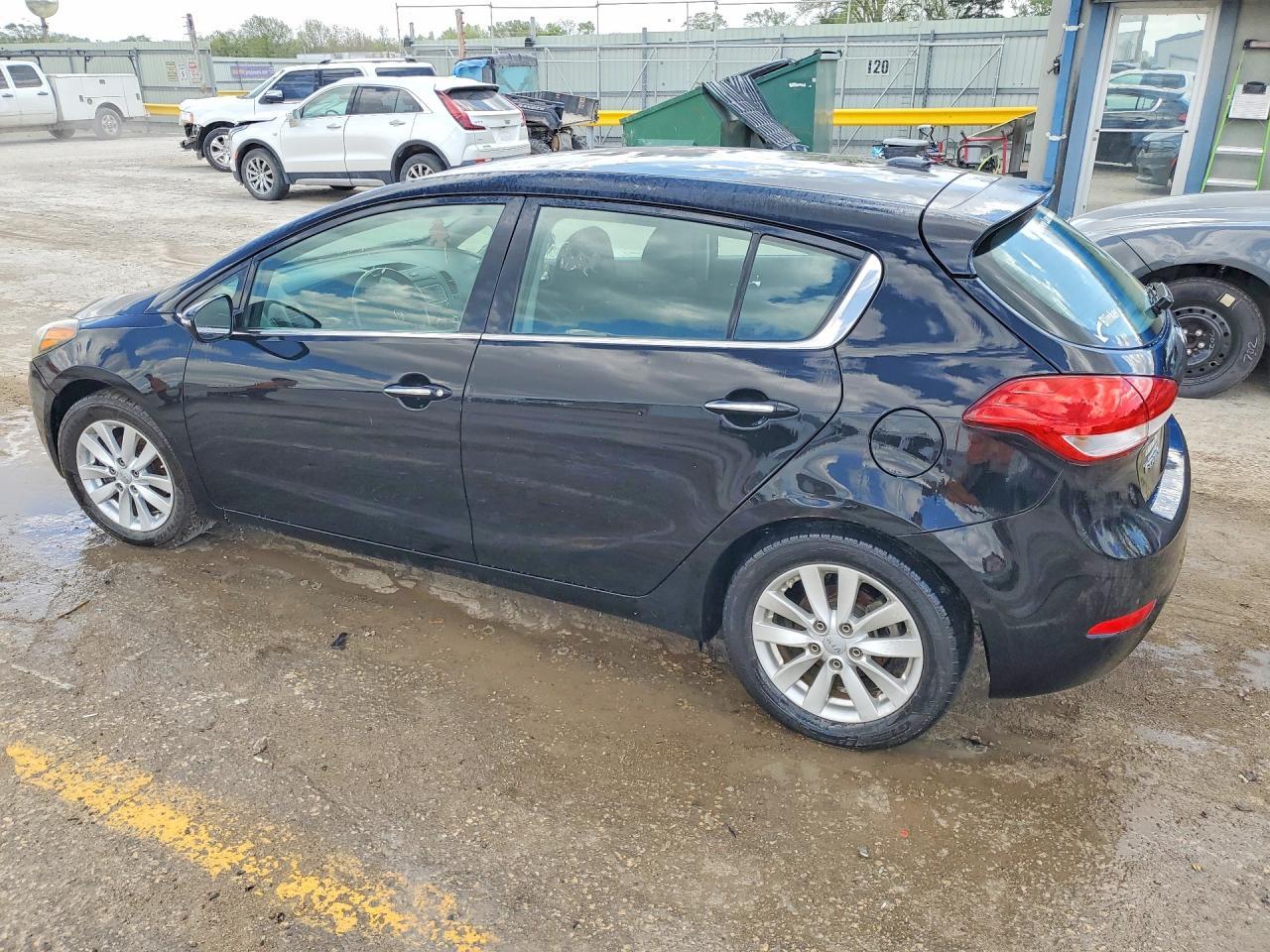 2015 Kia Forte Ex - Image 2