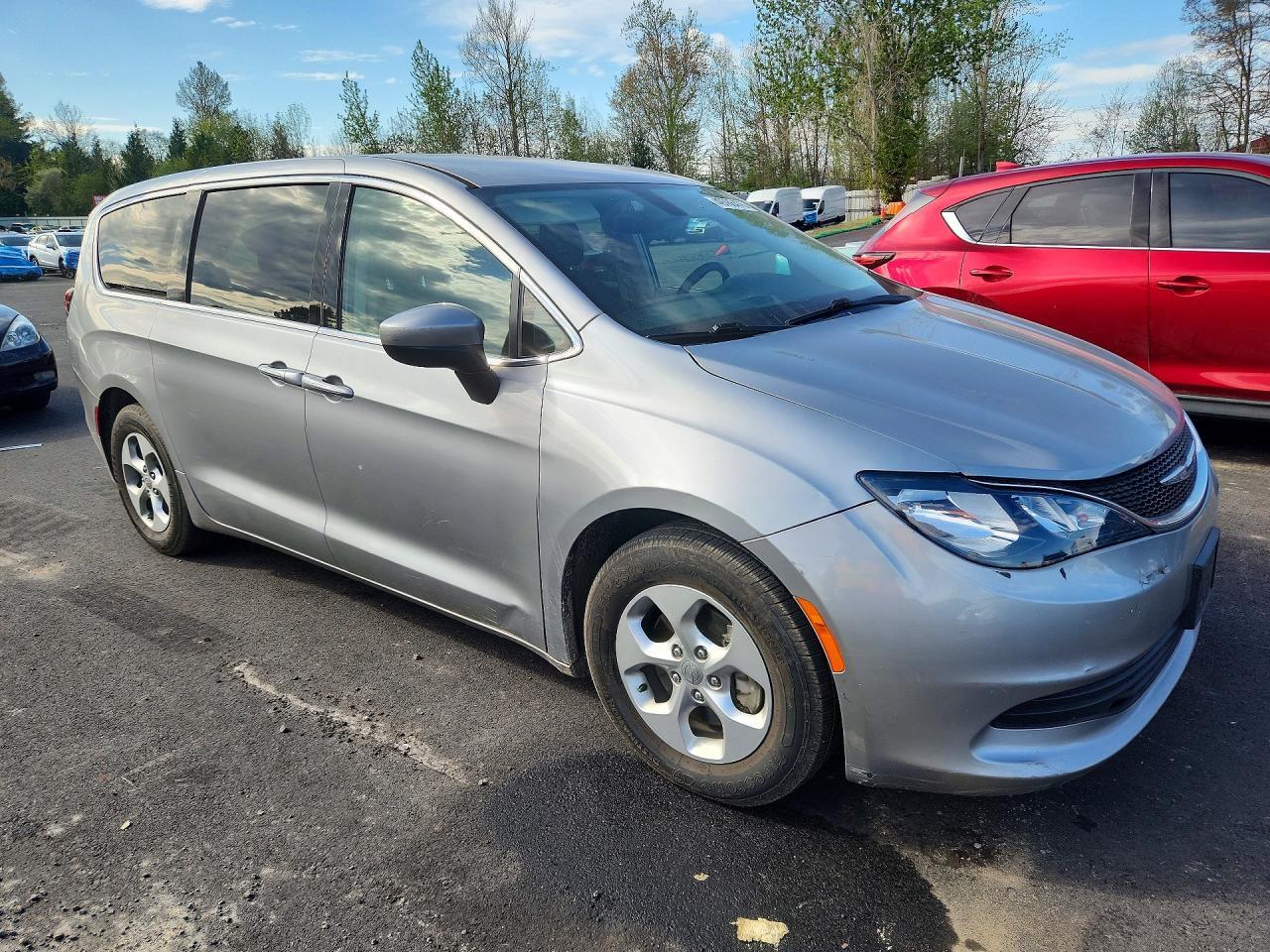 2017 Chrysler Pacifica Lx - Image 4