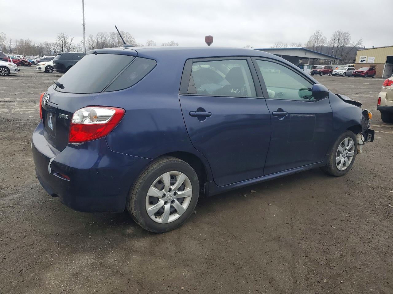 2011 Toyota Matrix Base - Фото 3