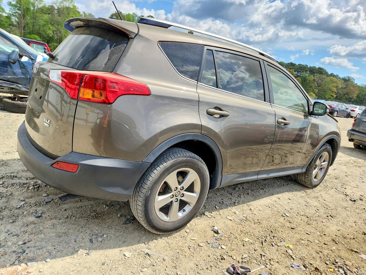 2015 Toyota Rav4 Xle - Фото 3