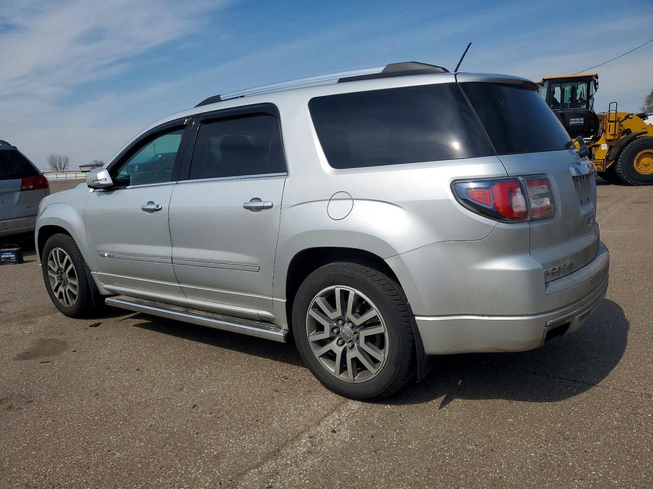 2013 GMC Acadia Denali - Фото 2