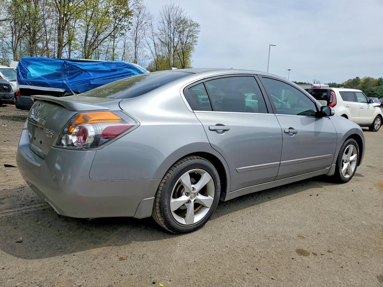 2007 Nissan Altima 3.5 Se - Фото 3