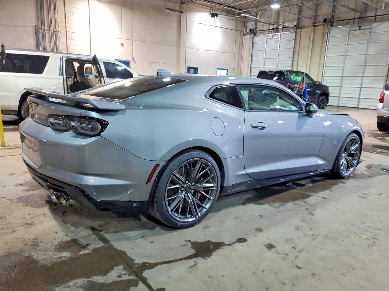 2023 Chevrolet Camaro Zl1 - Image 3