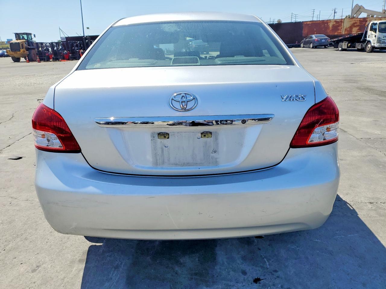 2012 Toyota Yaris Fleet - Image 6