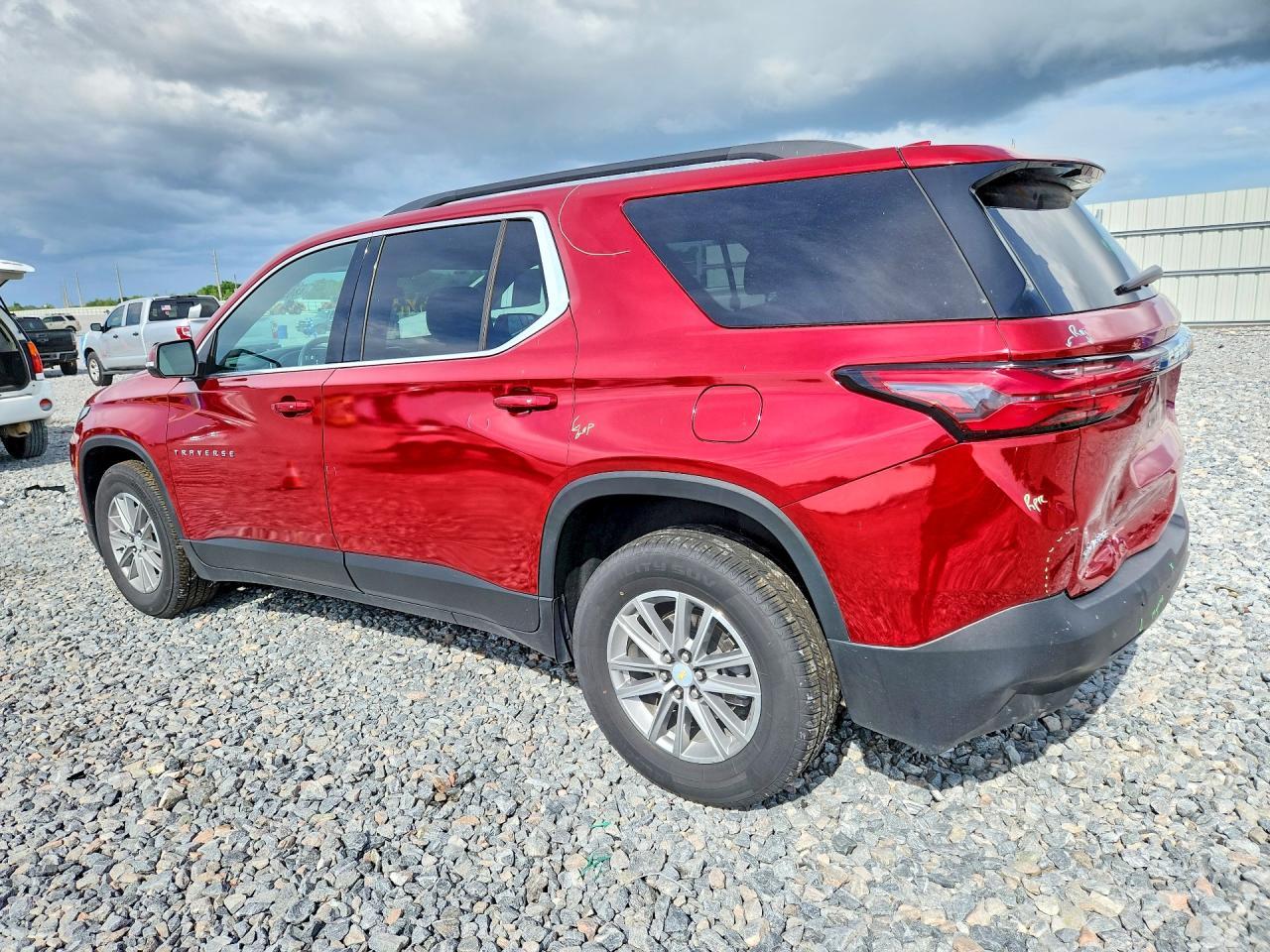 2023 Chevrolet Traverse Lt - Image 2