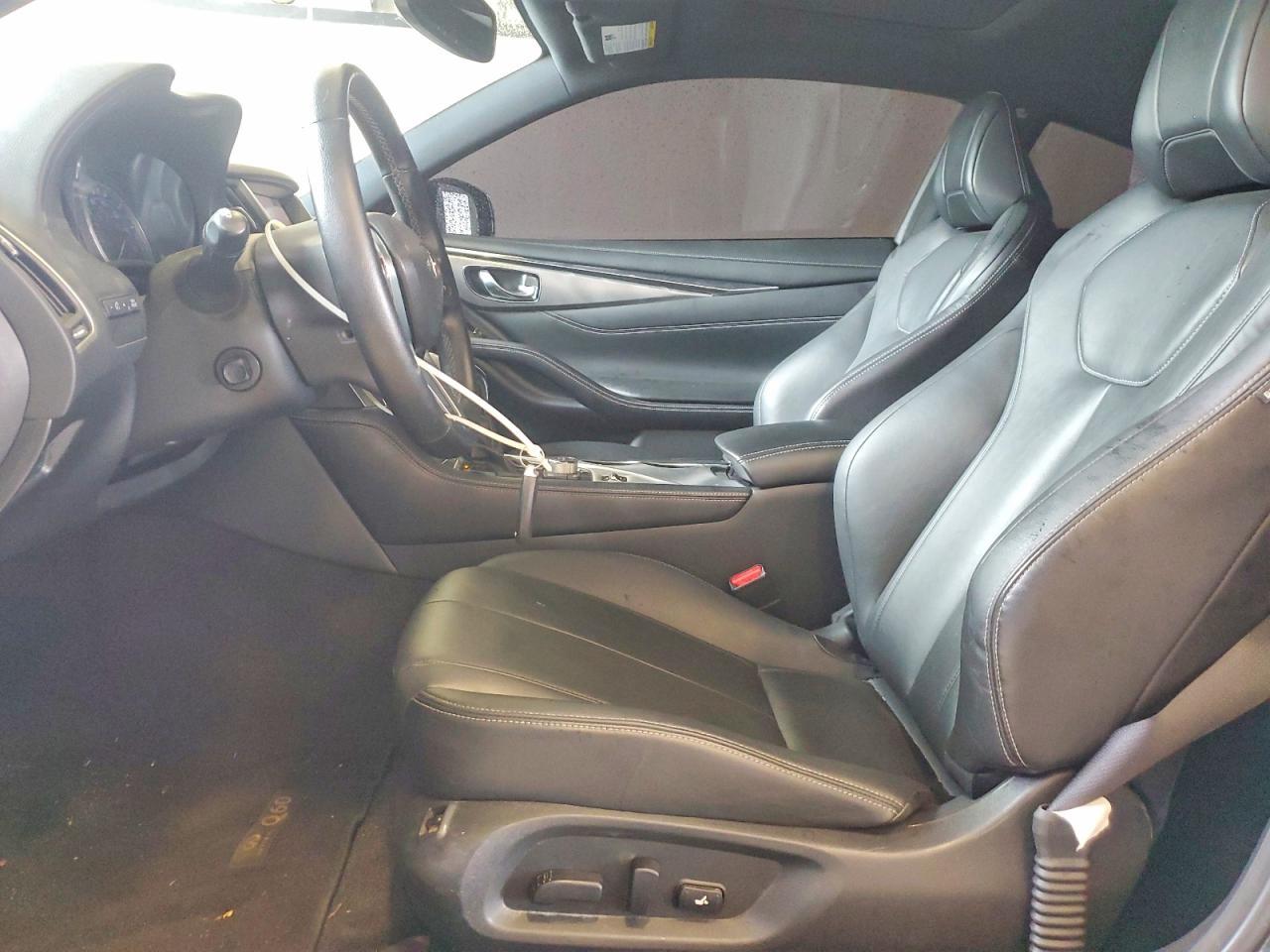 2019 Infiniti Q60 3.0T Luxe - Image 7