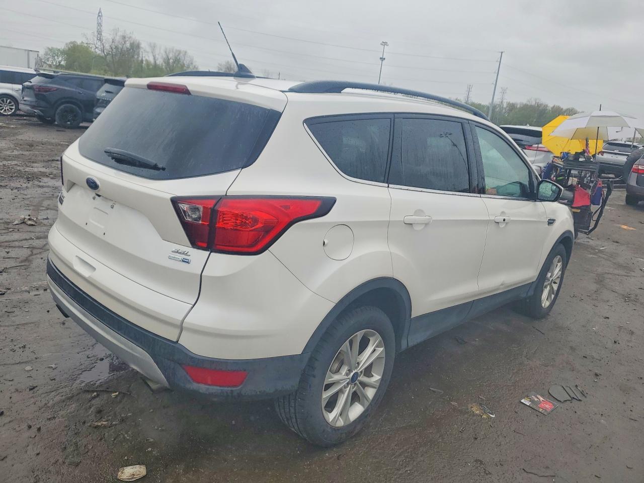 2019 Ford Escape Sel - Фото 3