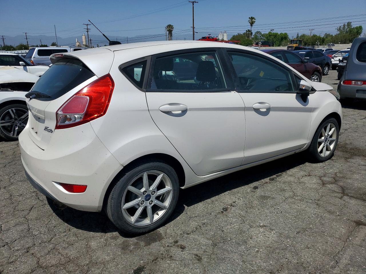 2016 Ford Festiva - Фото 3