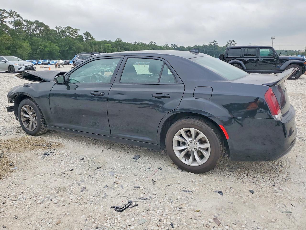 2015 Chrysler 300 Limited - Image 2