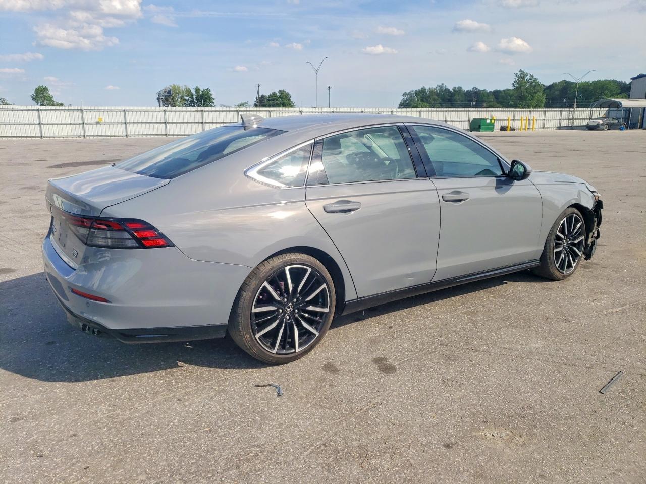 2025 Honda Accord Touring Hybrid - Image 3