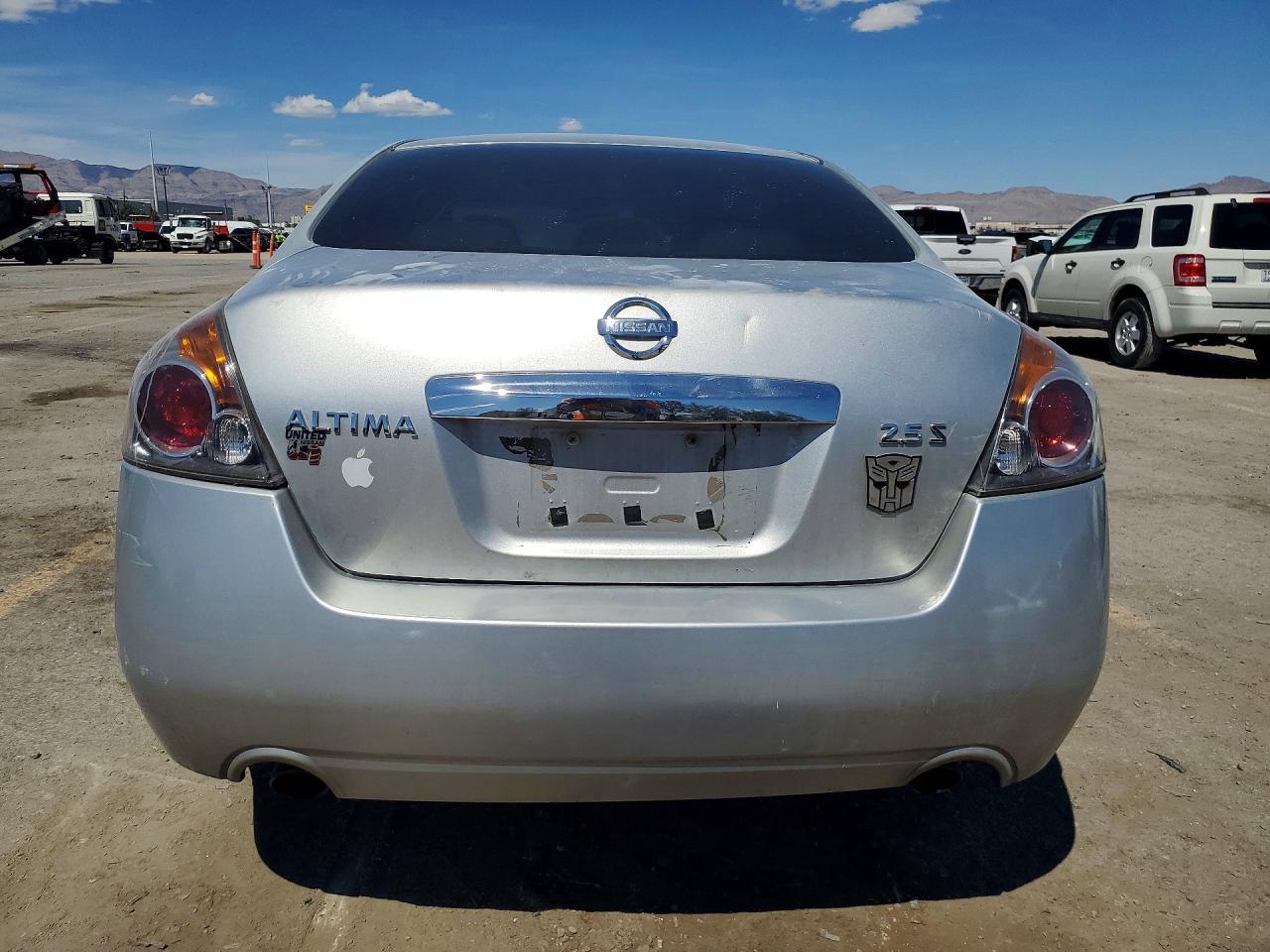 2010 Nissan Altima - Фото 6