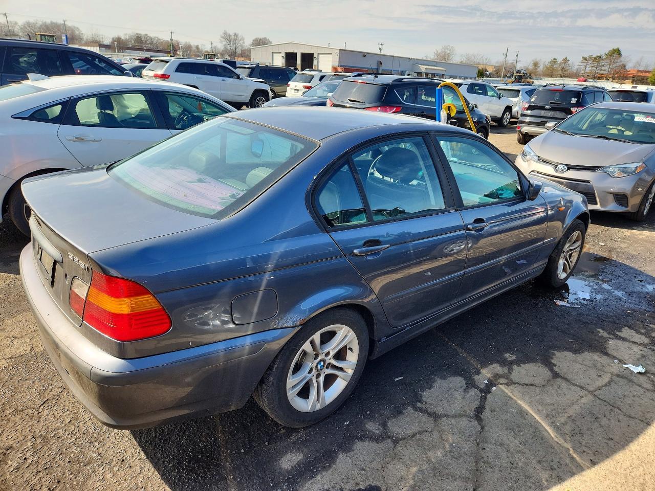 2002 BMW 325 I - Фото 3