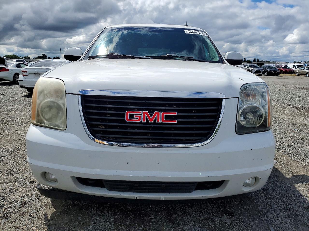 2014 GMC Yukon Xl C1500 Slt - Image 5
