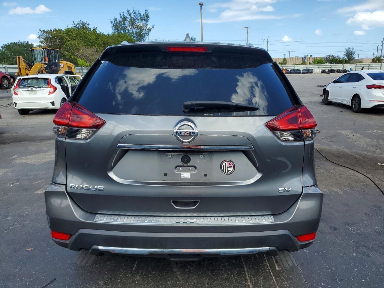 2018 Nissan Rogue - Фото 6