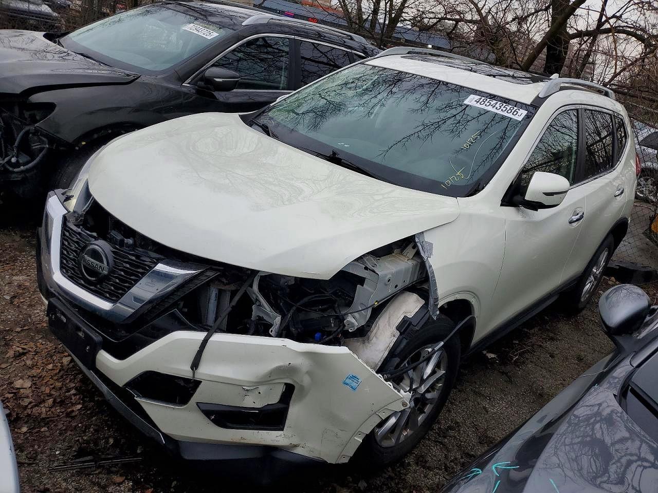 2019 Nissan Rogue S - Image 2