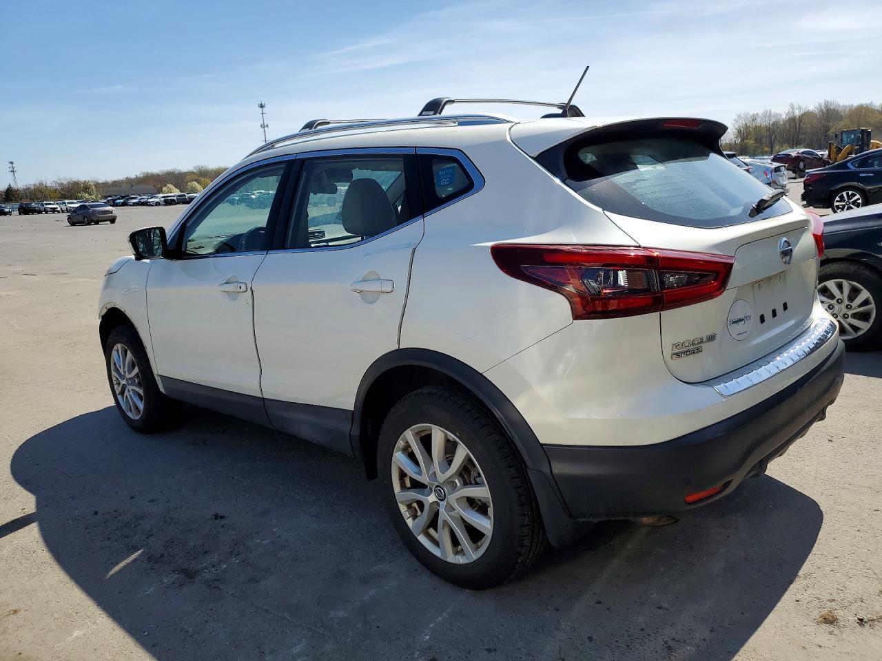 2020 Nissan Rogue Sport Sv - Image 2
