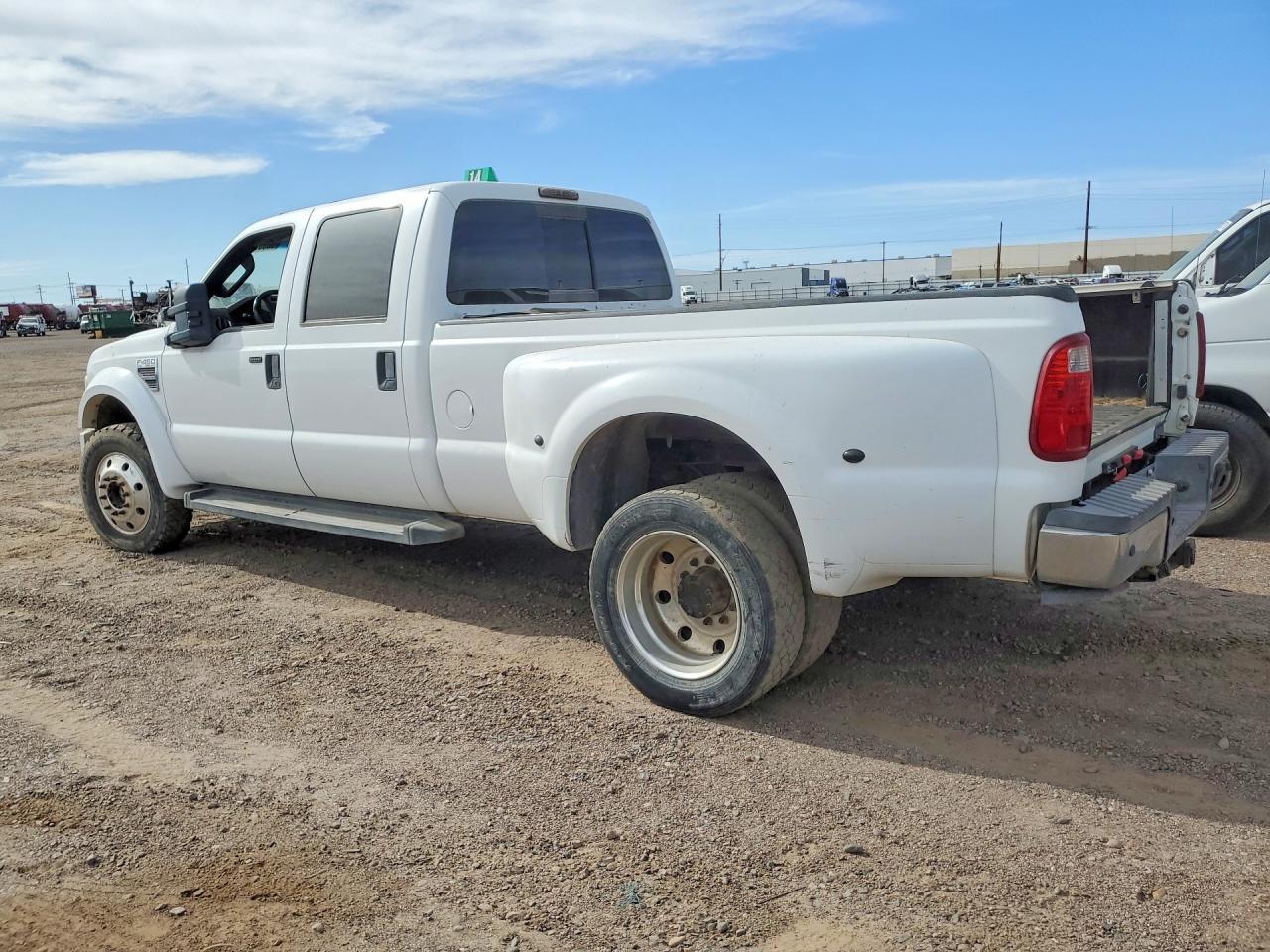 2009 Ford F450 Super Duty - Image 2