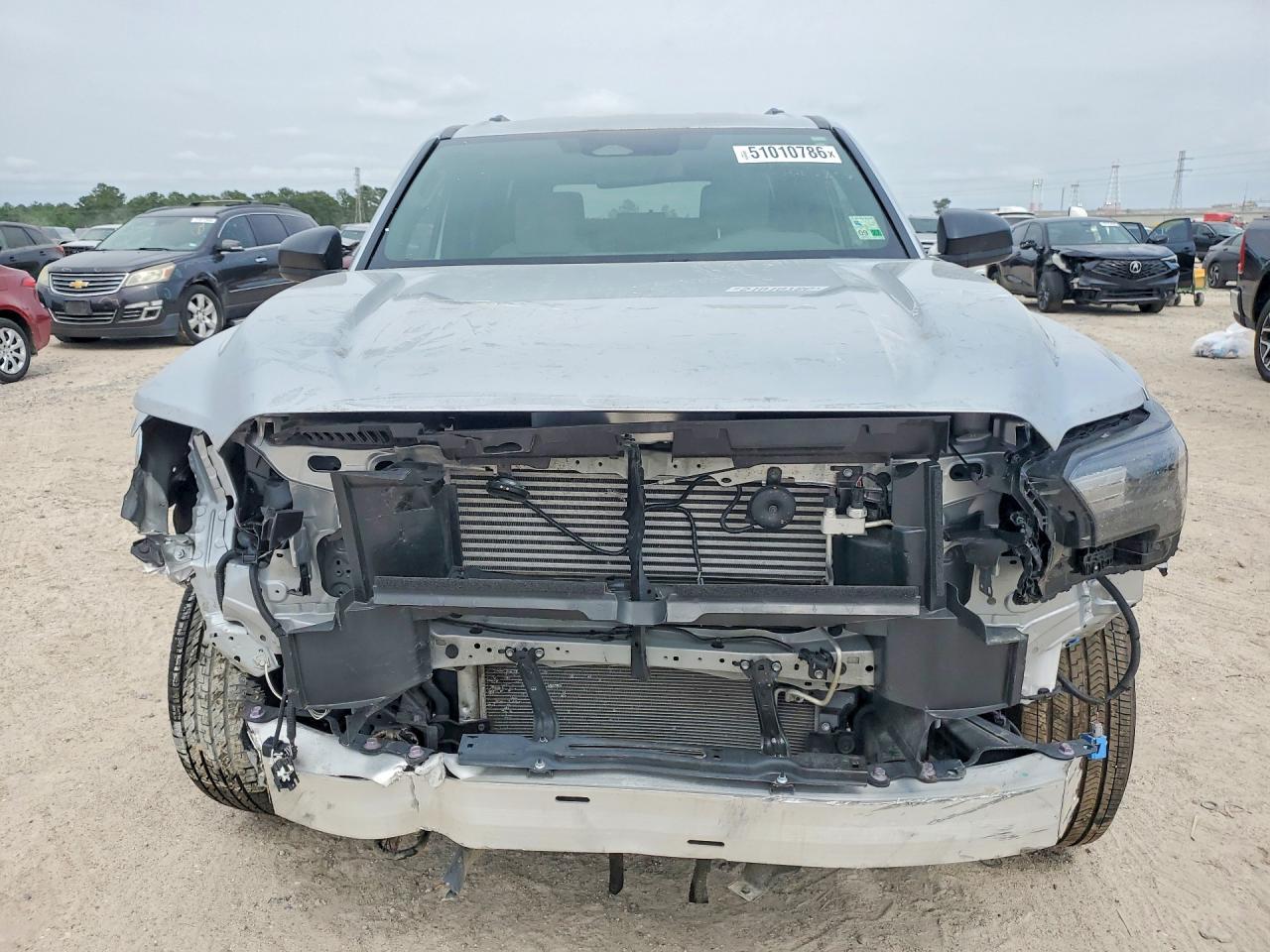 2025 Toyota 4Runner Sr5 - Image 5