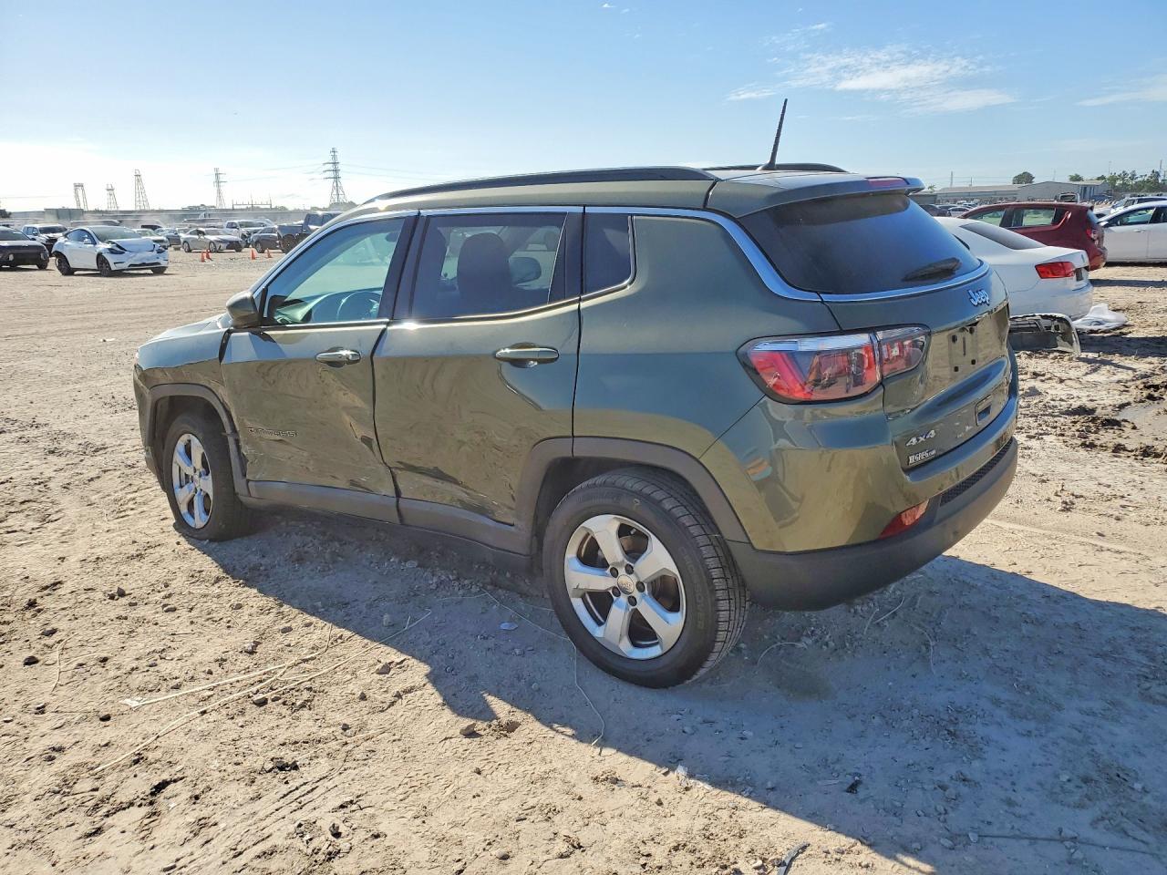 2018 Jeep Compass Latitude - Фото 2