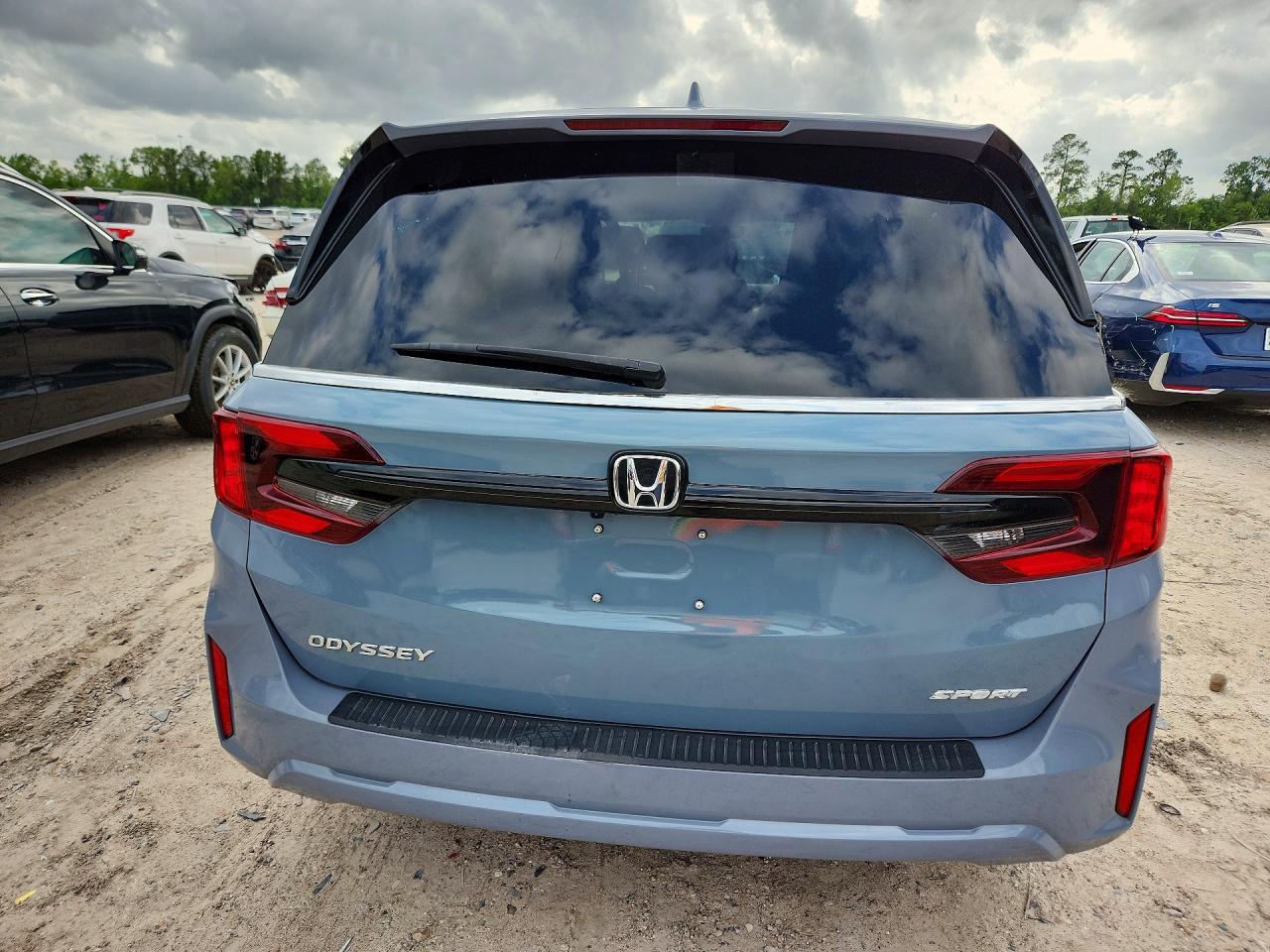 2025 Honda Odyssey Sport-L - Image 6