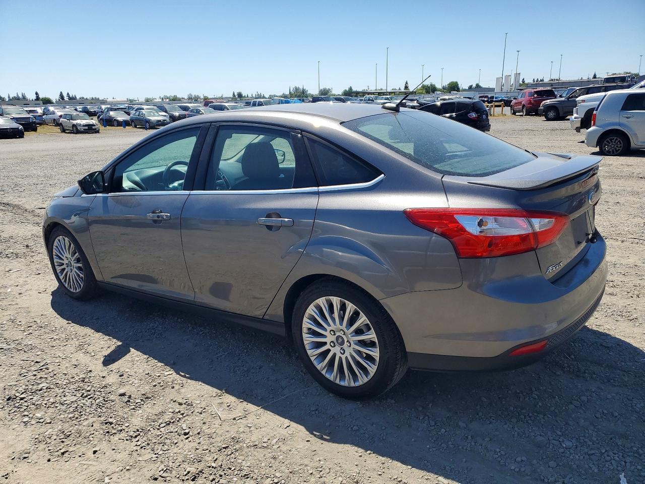 2012 Ford Focus Titanium - Image 2