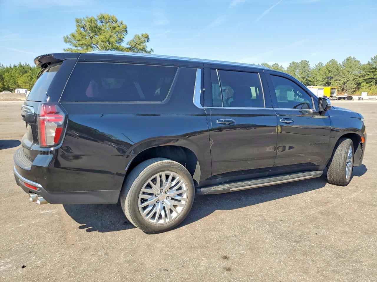 2023 Chevrolet Suburban K1500 Premier - Фото 3