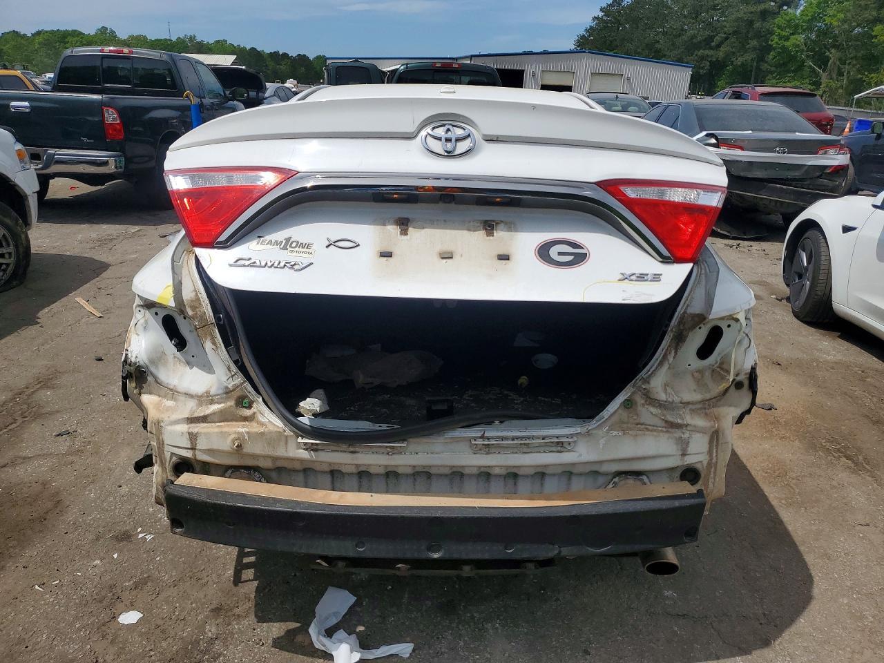 2016 Toyota Camry Xse - Фото 6