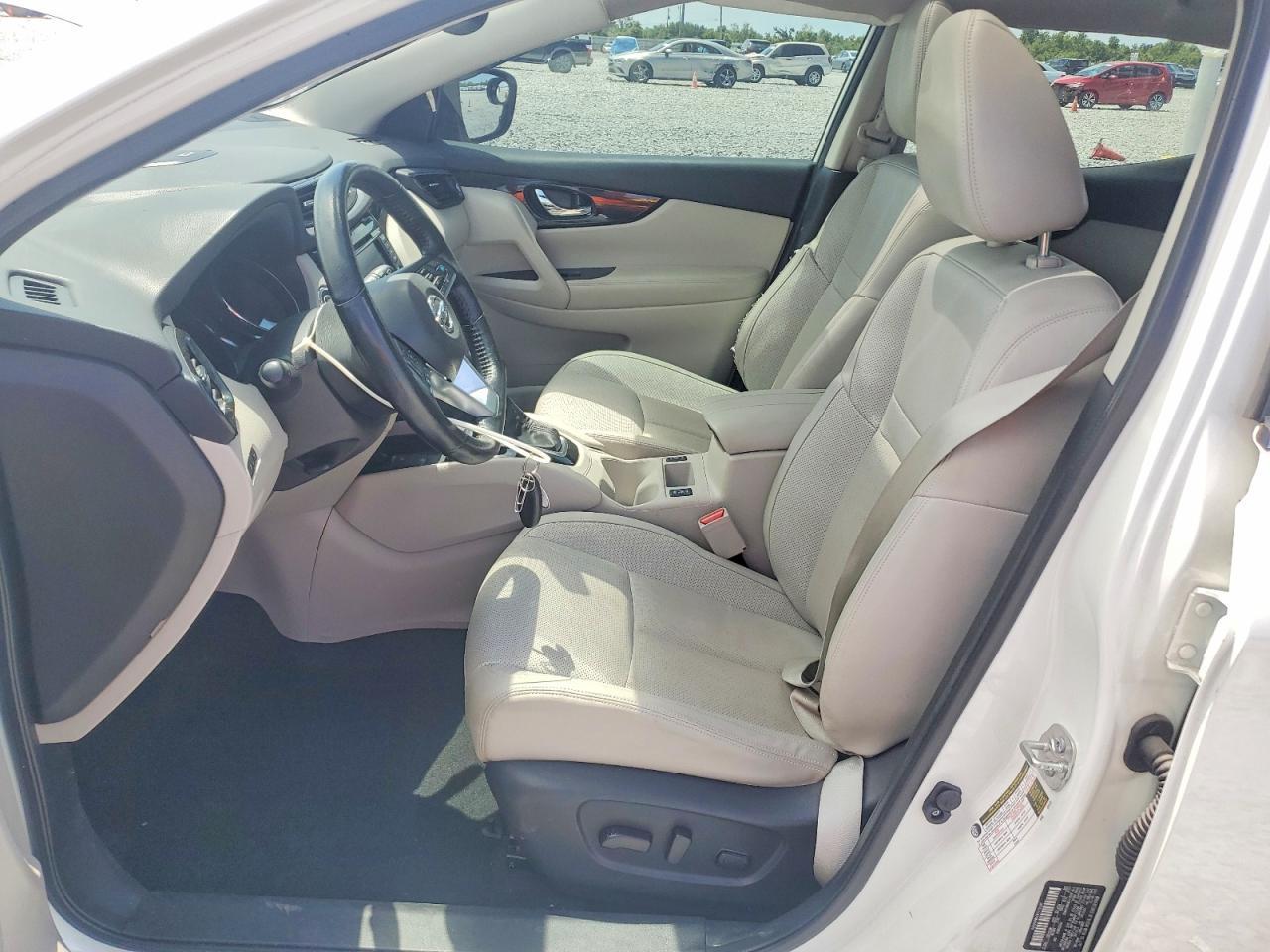 2022 Nissan Rogue Sport Sl - Image 7