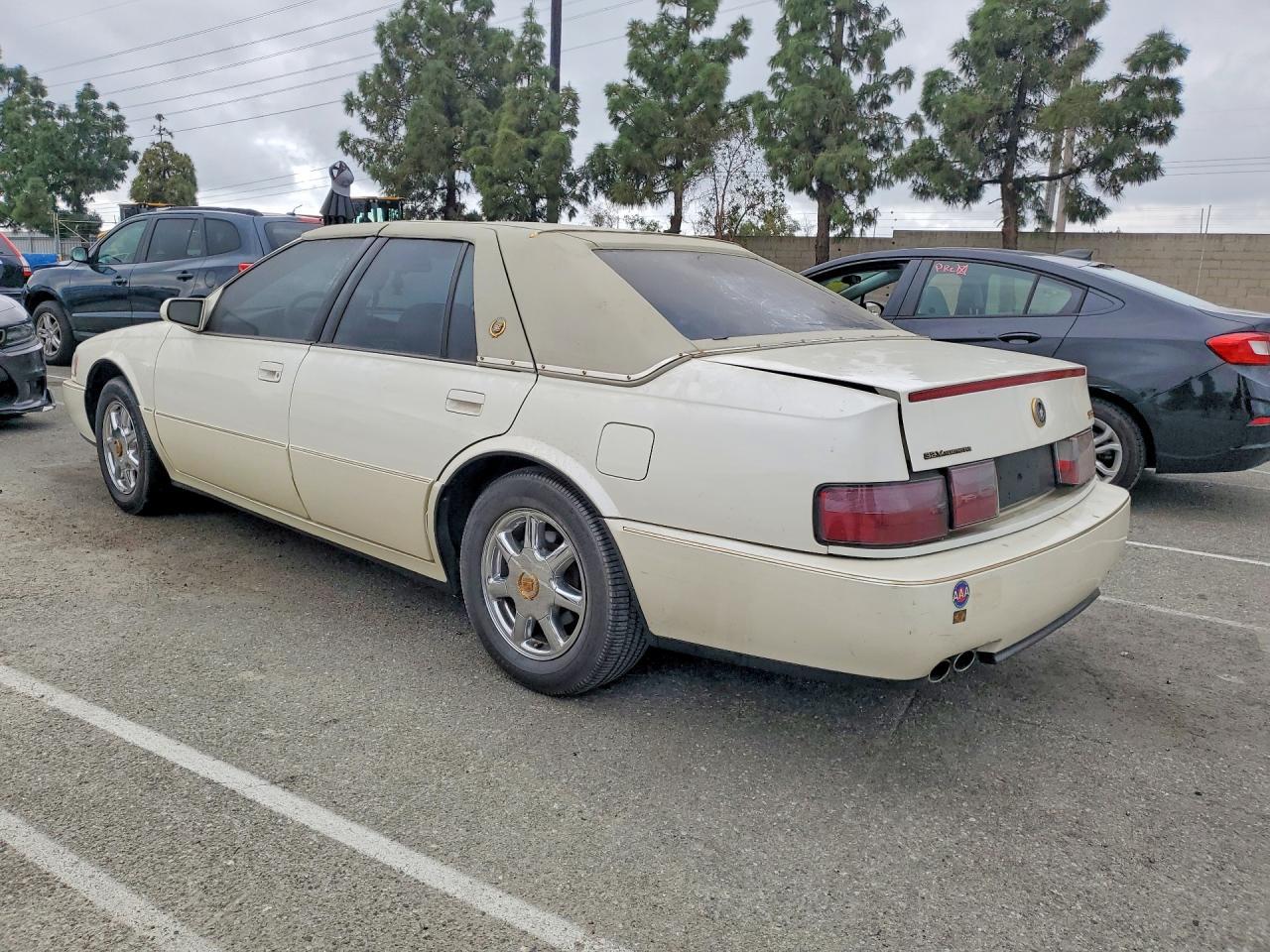 1996 Cadillac Fleetwood - Фото 2