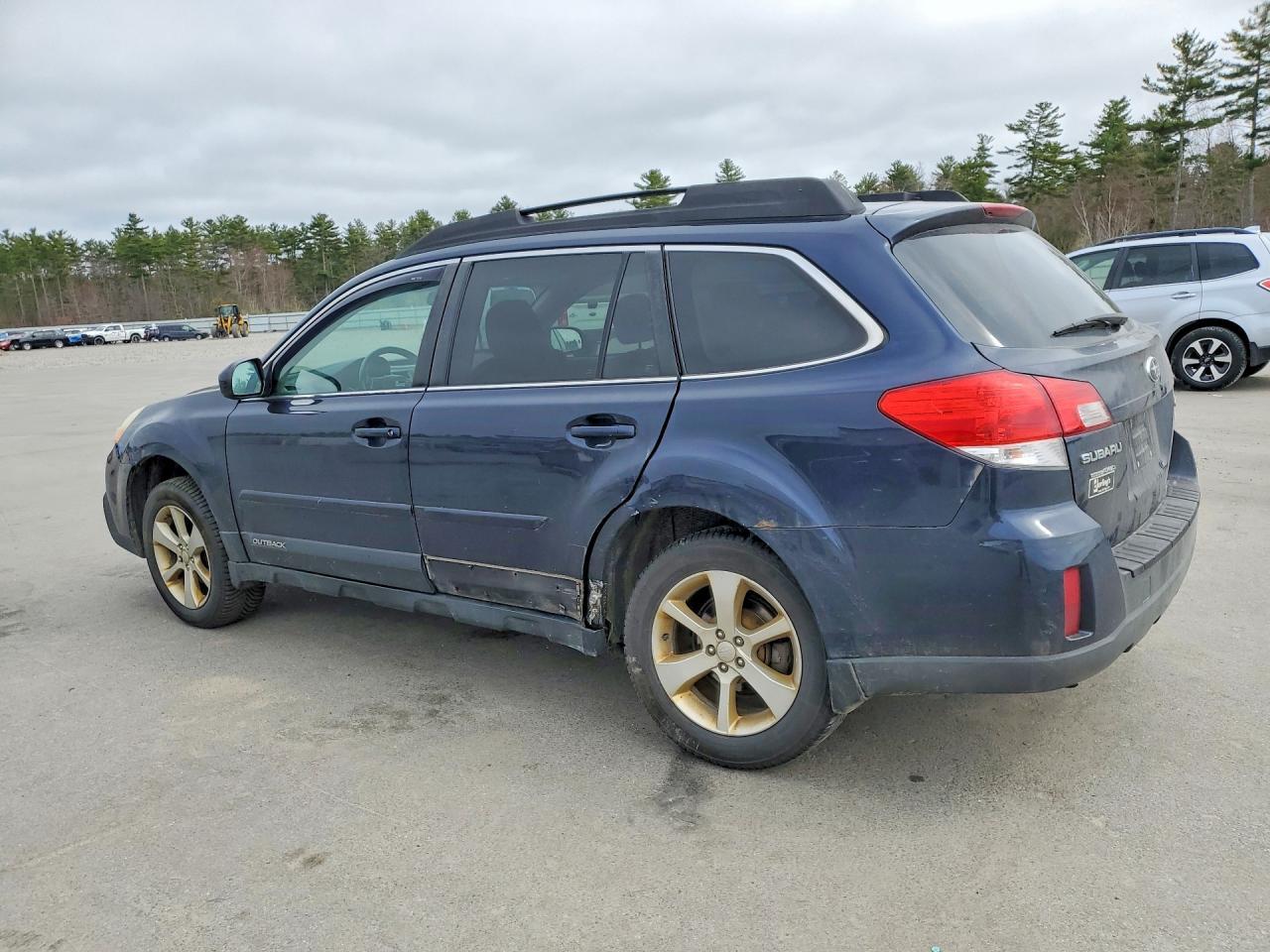 2013 Subaru Outback 2.5I Premium - Фото 2
