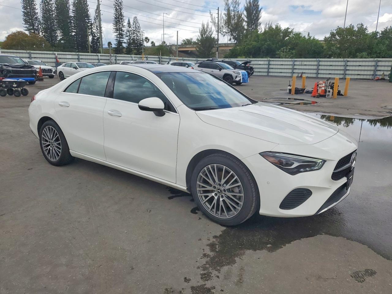 2025 Mercedes-Benz Cla 250 - Image 4