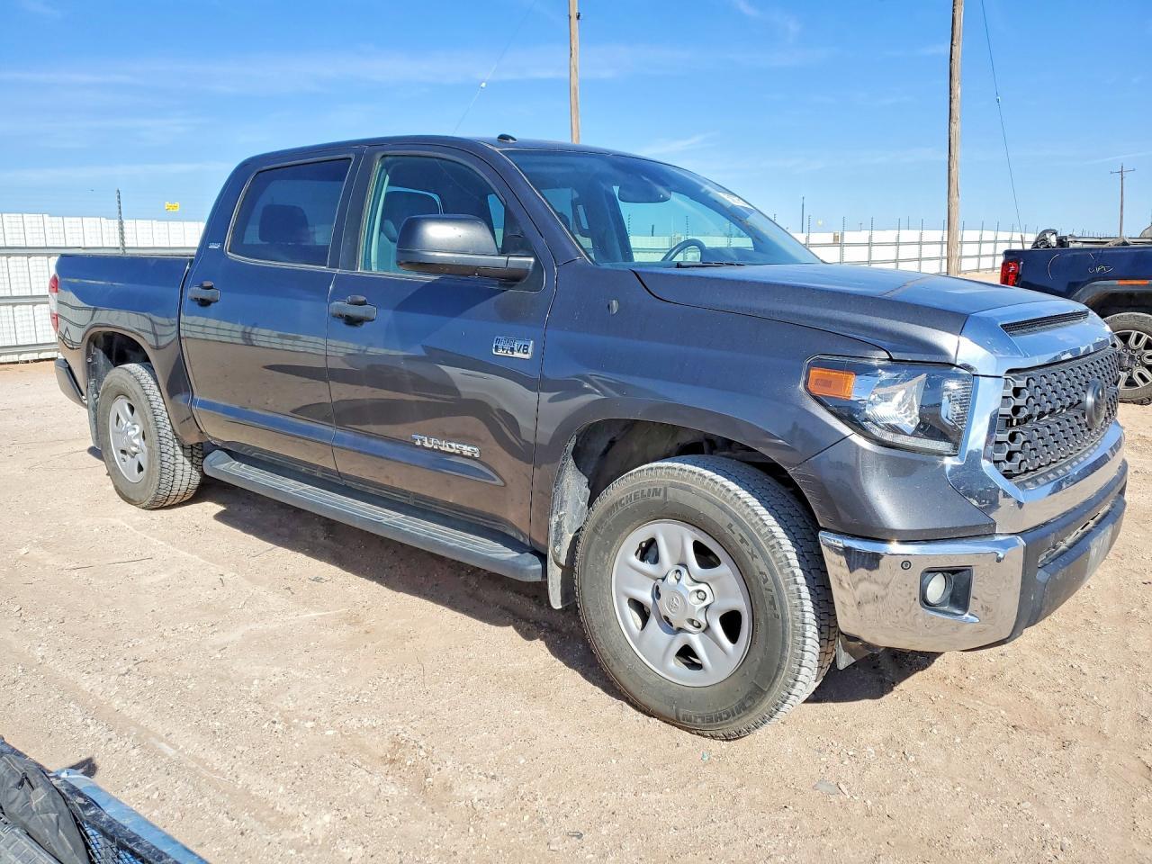 2018 Toyota Tundra Crewmax Sr5 - Image 4