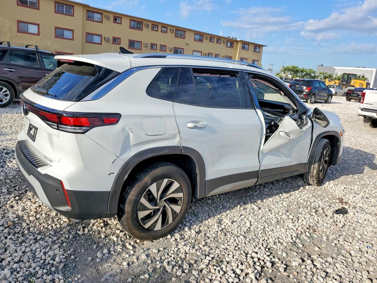 2025 Volkswagen Tiguan S - Image 3